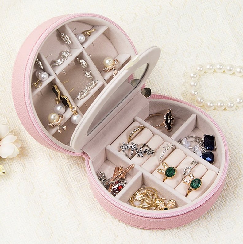 petite-boite-a-bijoux-en-cuir