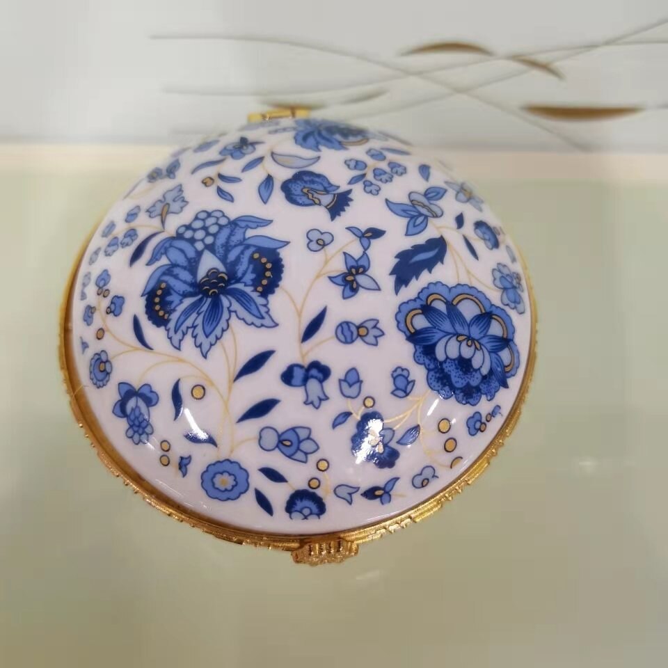 Schmuckdose Porzellan