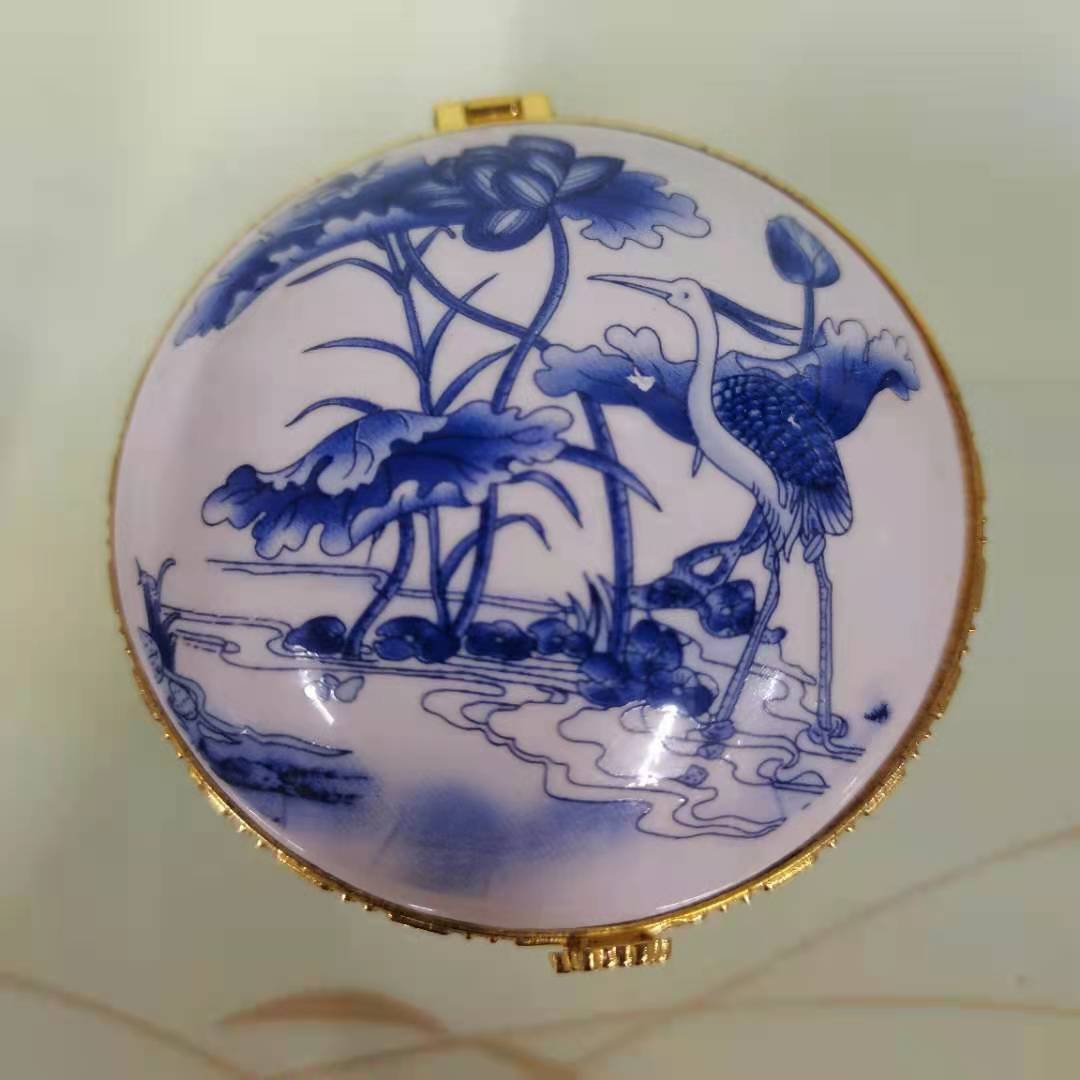 Schmuckdose Porzellan