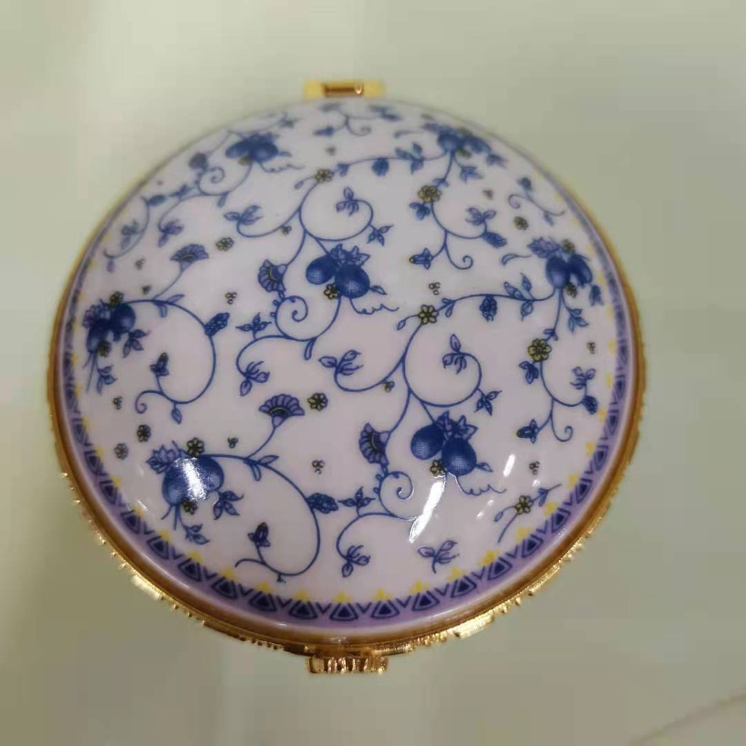 Schmuckdose Porzellan