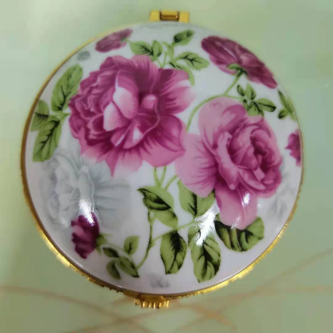 Schmuckdose Porzellan