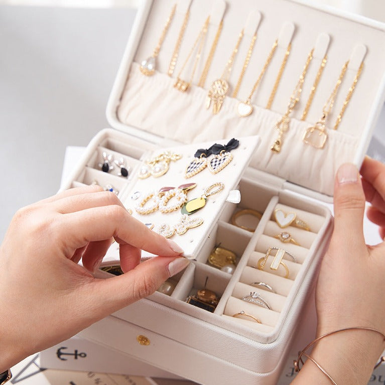 Mittelgroße Schmuckschatulle