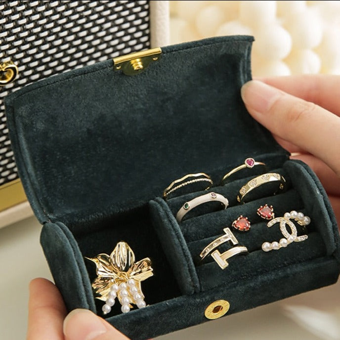 Schmuckschatulle für die Reise