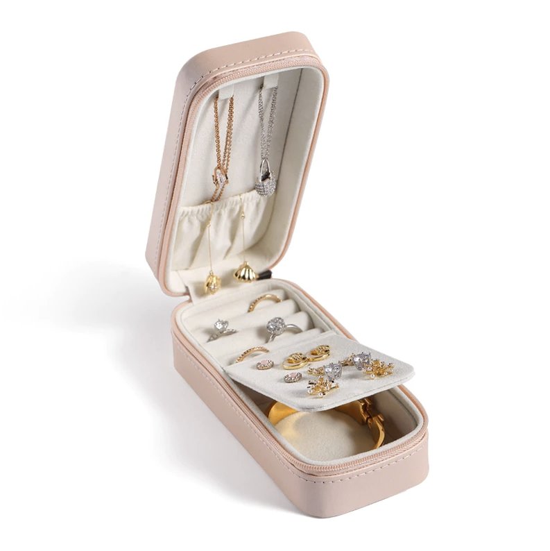 boite-a-bijoux-de-voyage-en-cuir