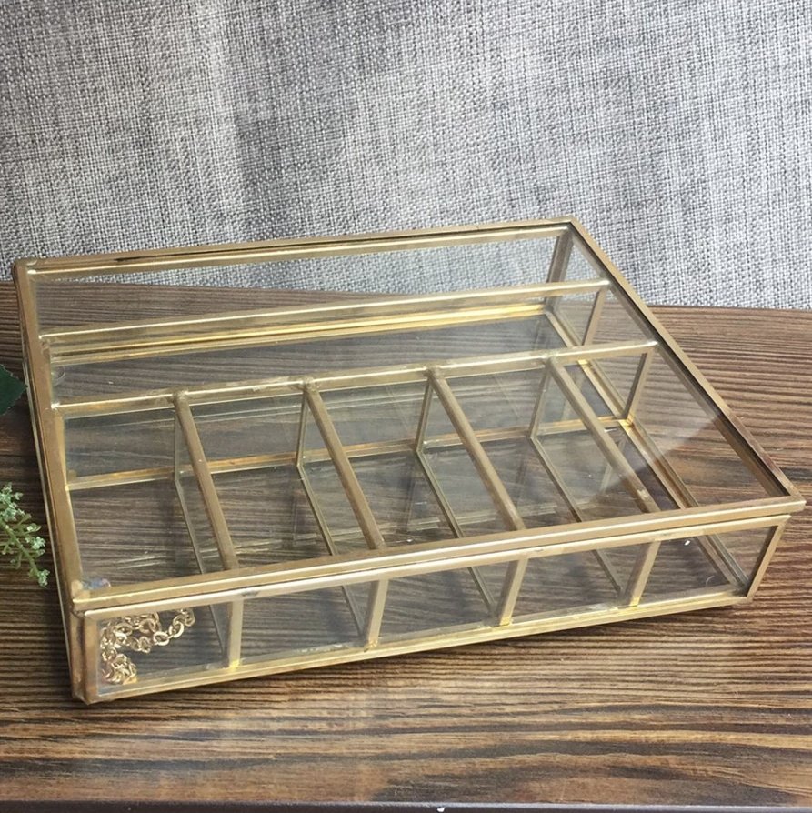 Goldenes Schmuckkästchen