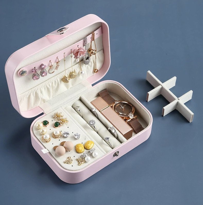 Kleine Rosafarbene Schmuckbox